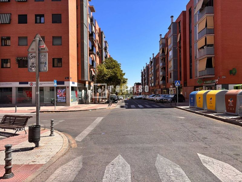 Foto 24e0bcf7-69f1-4c56-ae0a-1af11536e2c2. Local comercial a Parque Lisboa-La Paz Alcorcón