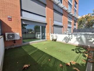 Location Loft à Campodón-Ventorro del Cano. Redpiso alquila en exclusiva  moderno loft en ventorro del cano.