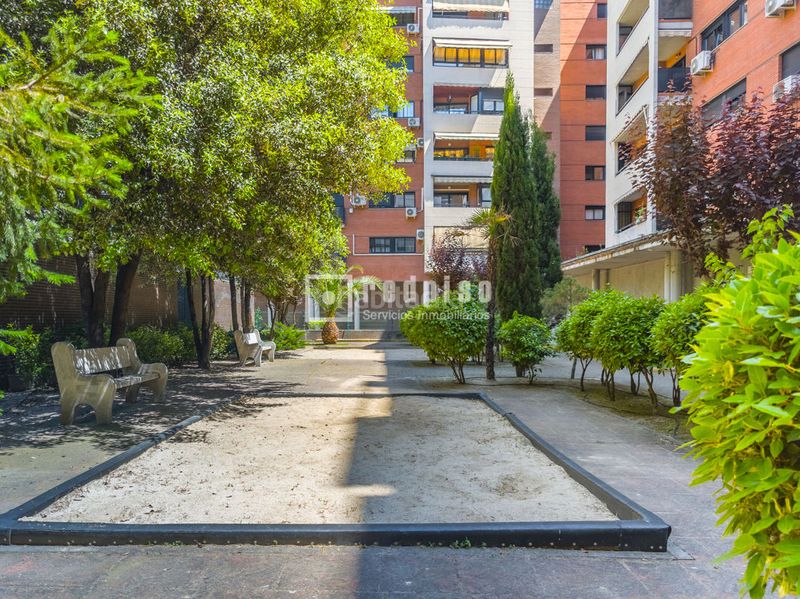 Foto 0c4f3b68-7ff8-4150-bff1-edb3a59f2536. Appartamento con riscaldamento parcheggio in Parque Lisboa-La Paz Alcorcón