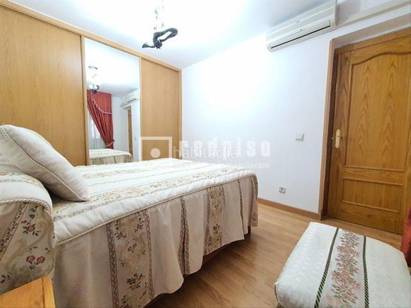 Foto 9a1d402d-4afa-4b24-a772-99c883df9bbd. Xalet amb calefacció a Sector 3 Getafe