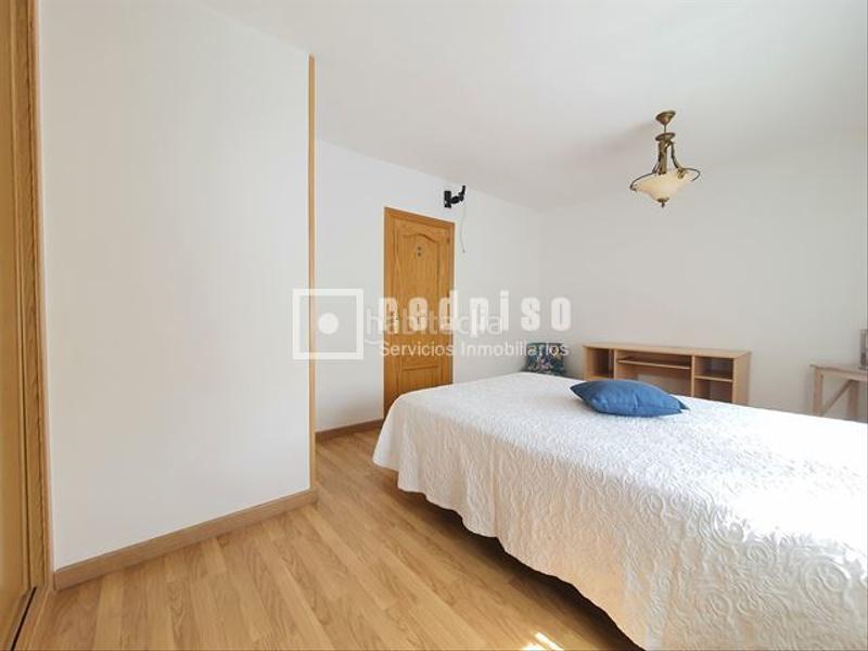 Foto b899284c-b035-414c-9b86-fc376551e080. Xalet amb calefacció a Sector 3 Getafe