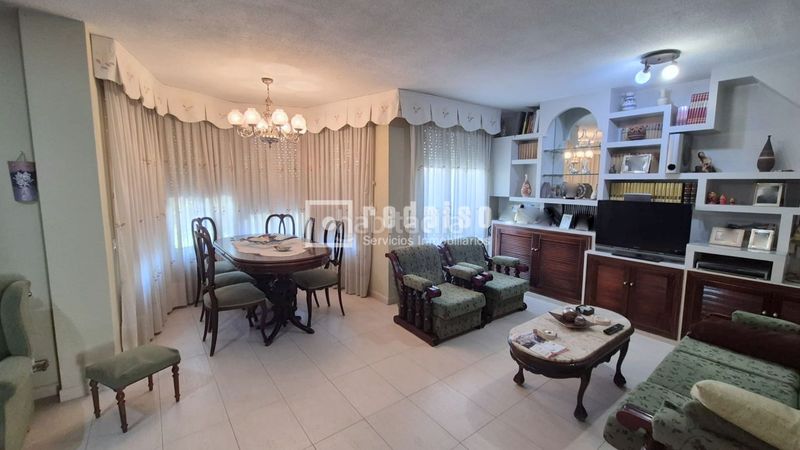 Foto 22b4040b-29fb-401c-a1eb-cd27424cd204. Chalet avec chauffage parking dans Sector 3 Getafe