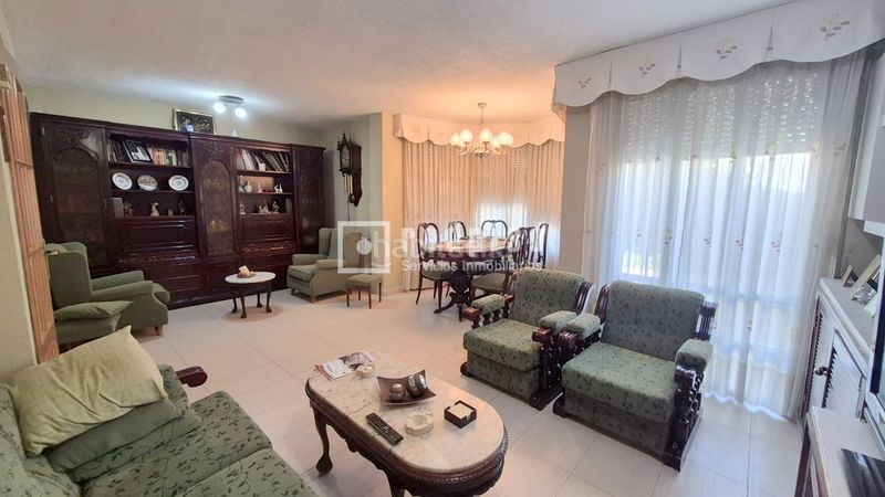 Foto 23ce3a3b-3b67-49e3-9d67-b1403ca8e2cd. Chalet avec chauffage parking dans Sector 3 Getafe