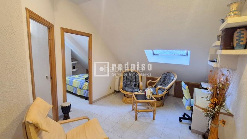 Foto 2c26669b-8ae4-4a87-a14c-ea9b35df65e4. Chalet avec chauffage parking dans Sector 3 Getafe