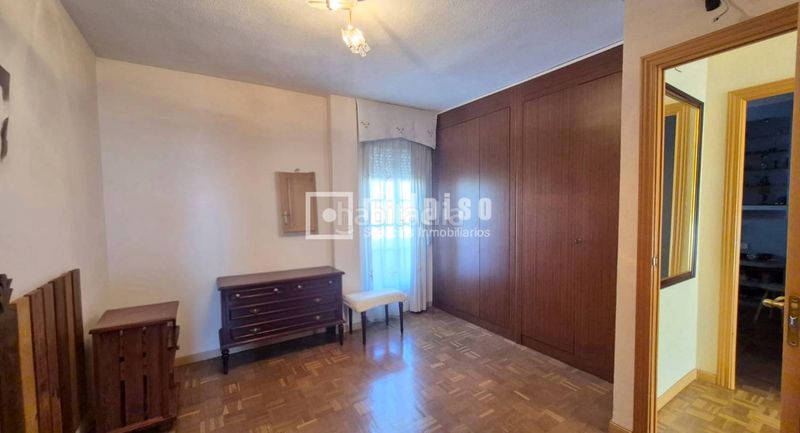 Foto 64369117-7d9a-4ee8-8695-19138f5fc33c. Chalet avec chauffage parking dans Sector 3 Getafe