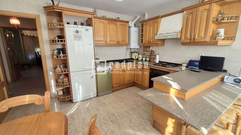 Foto 8fb348c1-9a74-42ab-96b6-899bcba5093f. Chalet avec chauffage parking dans Sector 3 Getafe