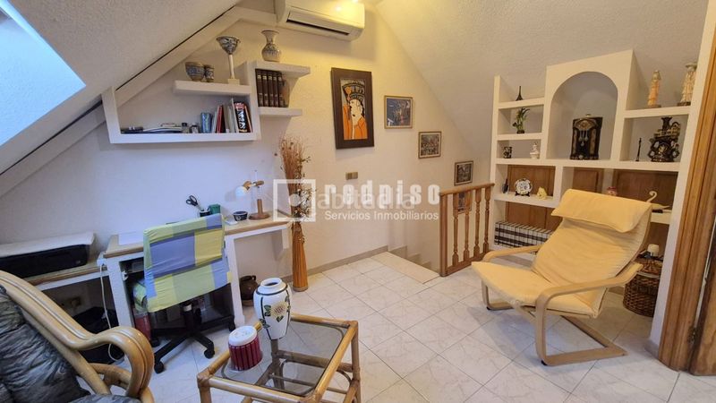 Foto a99a8feb-4d5e-40e7-85c4-bbaeee76b058. Chalet avec chauffage parking dans Sector 3 Getafe