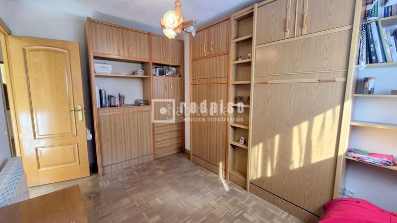 Foto ad846647-8cf2-4907-bce1-427a9e4b8891. Chalet avec chauffage parking dans Sector 3 Getafe