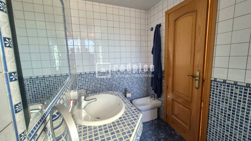 Foto b5721504-daaa-4231-96fa-05b1e9c50b44. Chalet avec chauffage parking dans Sector 3 Getafe