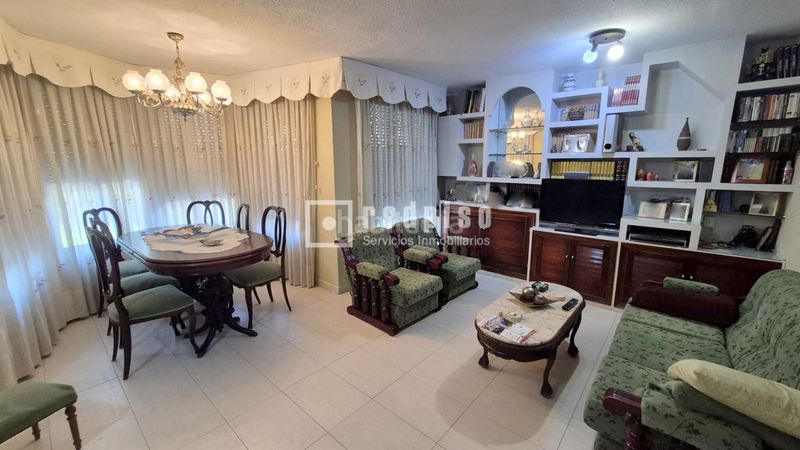 Foto ed6cc4ae-b4d1-4f5d-8623-802a26090617. Chalet avec chauffage parking dans Sector 3 Getafe