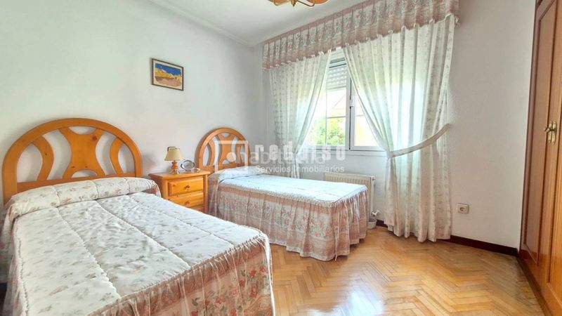 Foto 28e8a745-87e5-47b3-b65a-109e954c4e28. Xalet amb calefacció aparcament a Sector 3 Getafe