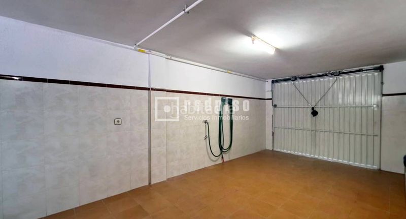 Foto 2fcf75d0-bd36-4bf2-8446-1646f8bd11b4. Xalet amb calefacció aparcament a Sector 3 Getafe