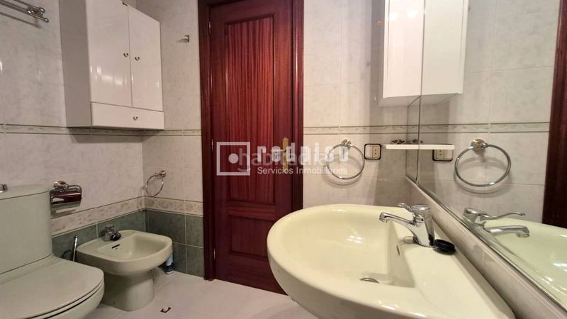 Foto 4b8ff7a7-724c-427e-ac91-343fc8401157. Xalet amb calefacció aparcament a Sector 3 Getafe