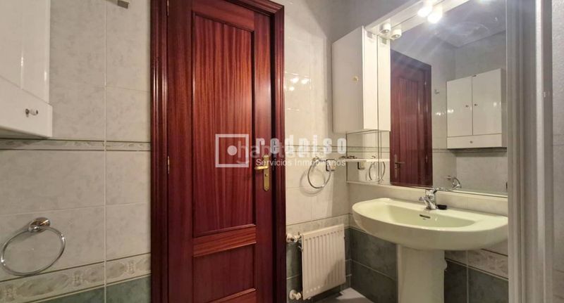 Foto ad339230-bdd1-4182-9436-3a4abc079d6c. Xalet amb calefacció aparcament a Sector 3 Getafe