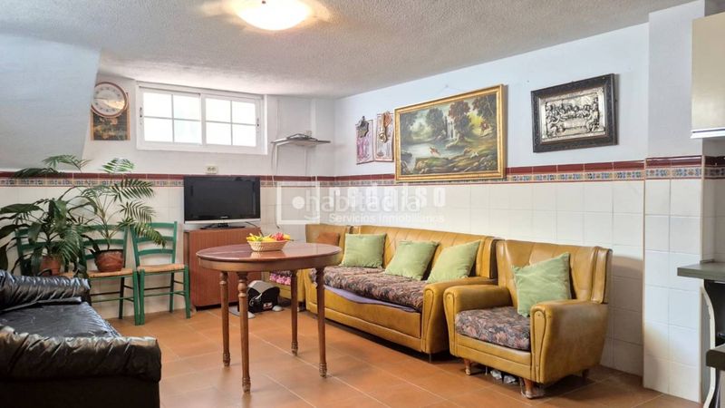 Foto f8aa7d31-9e75-4eec-9cd0-921052a82f70. Xalet amb calefacció aparcament a Sector 3 Getafe