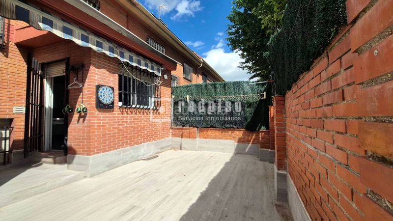 Foto 8d674e83-ec41-4478-9861-3d499a767c59. Xalet amb calefacció aparcament a Sector 3 Getafe