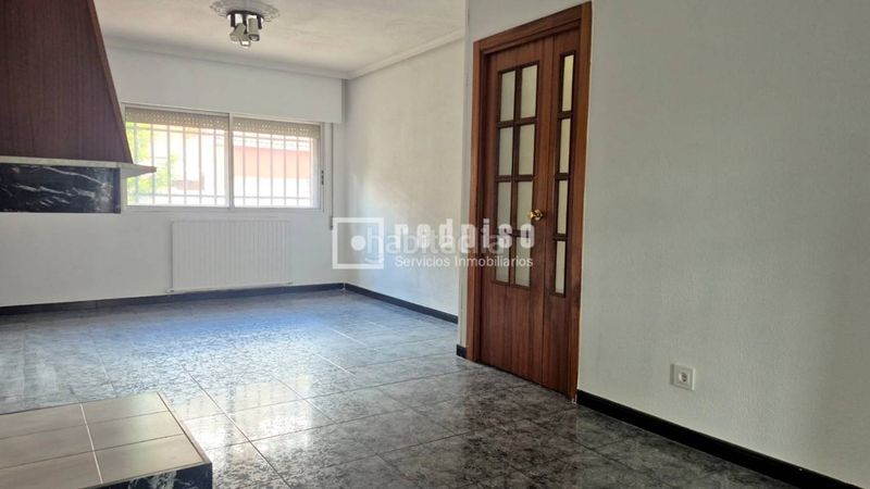 Foto f8029576-c51a-45ce-a799-9547b3097e5b. Xalet amb calefacció aparcament a Sector 3 Getafe