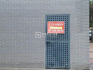 Rent Business premise in Buenavista. Local en esquina en la zona del barrio de buenavista de 120m2 en