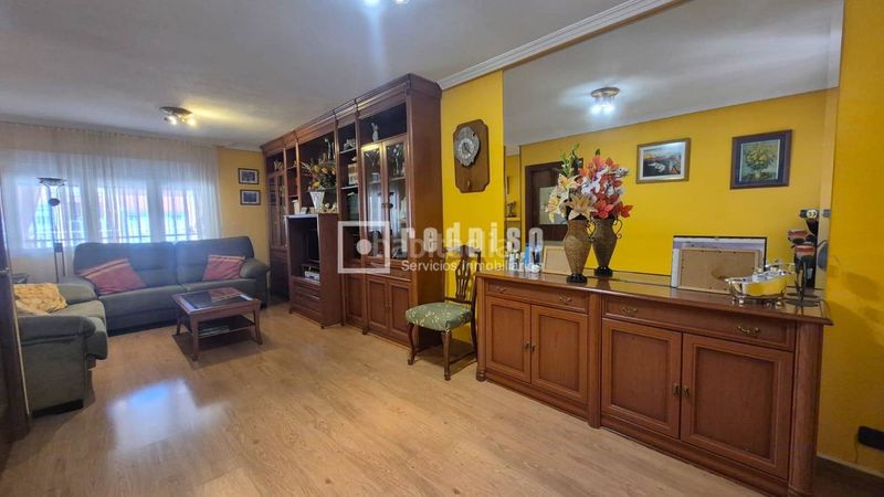 Foto 4949a972-d413-4b24-81dc-076e6d8a3ebf. Chalet avec chauffage parking dans Sector 3 Getafe