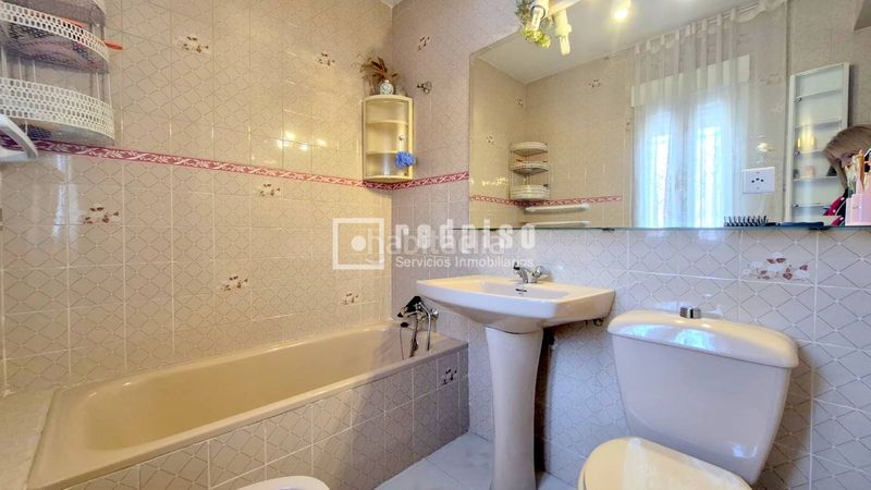 Foto 4c37a818-8554-4fb9-8c7e-47ed9f7ef341. Chalet avec chauffage parking dans Sector 3 Getafe