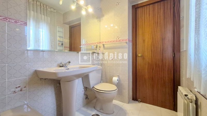 Foto 623e8bf3-2ff0-4ba6-8b57-a2f7f5d9074a. Chalet avec chauffage parking dans Sector 3 Getafe