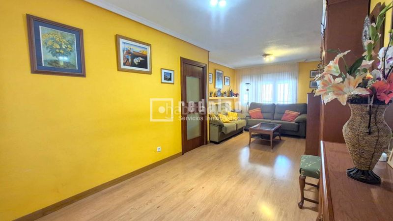 Foto 63f970bc-c363-454f-b59c-66c53f9238ba. Chalet avec chauffage parking dans Sector 3 Getafe