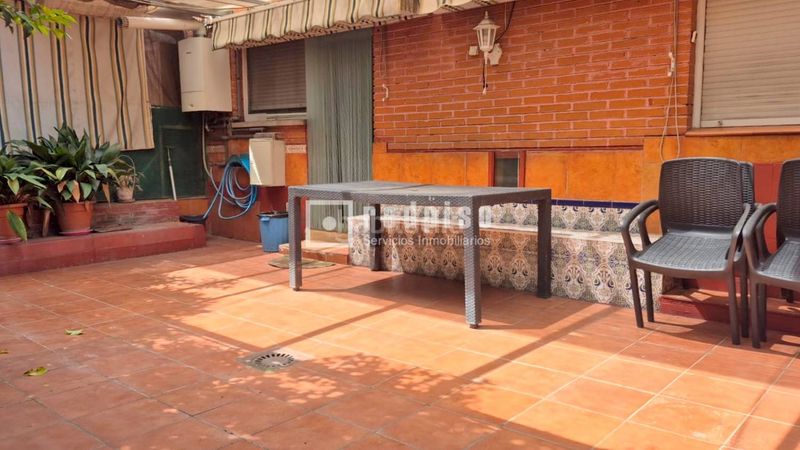 Foto 8540f3c3-c655-4cca-96a3-2a5ca8f2015a. Chalet avec chauffage parking dans Sector 3 Getafe
