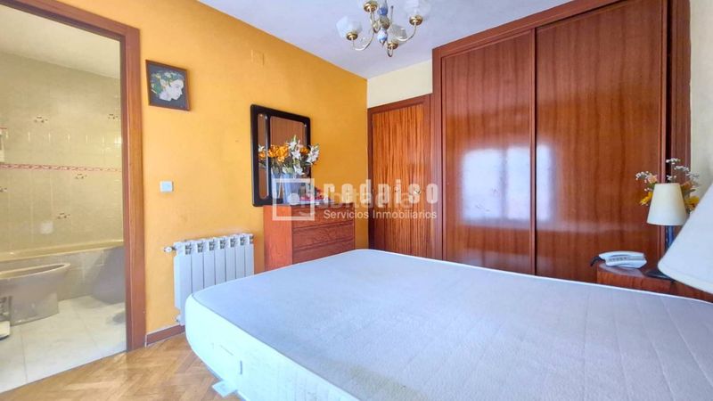 Foto 8ee151d5-fb07-482b-b080-550a2b38fc39. Chalet avec chauffage parking dans Sector 3 Getafe