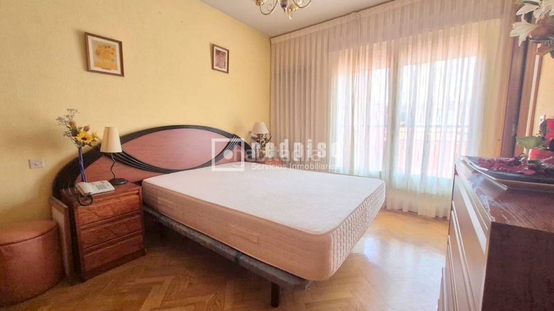 Foto d29c65a9-5f8e-4645-8040-50152a8c26ec. Chalet avec chauffage parking dans Sector 3 Getafe