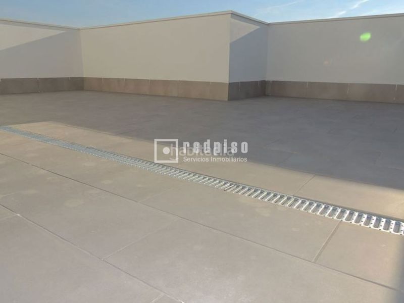 Foto 05841023-5a48-4101-9ea3-874fea72d25d. Chalet mit heizung parking in Buenavista Getafe
