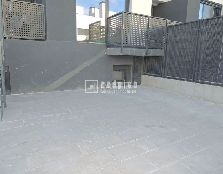 Foto 1d425f15-9e0f-43e2-84c4-0795f08699c8. Chalet mit heizung parking in Buenavista Getafe