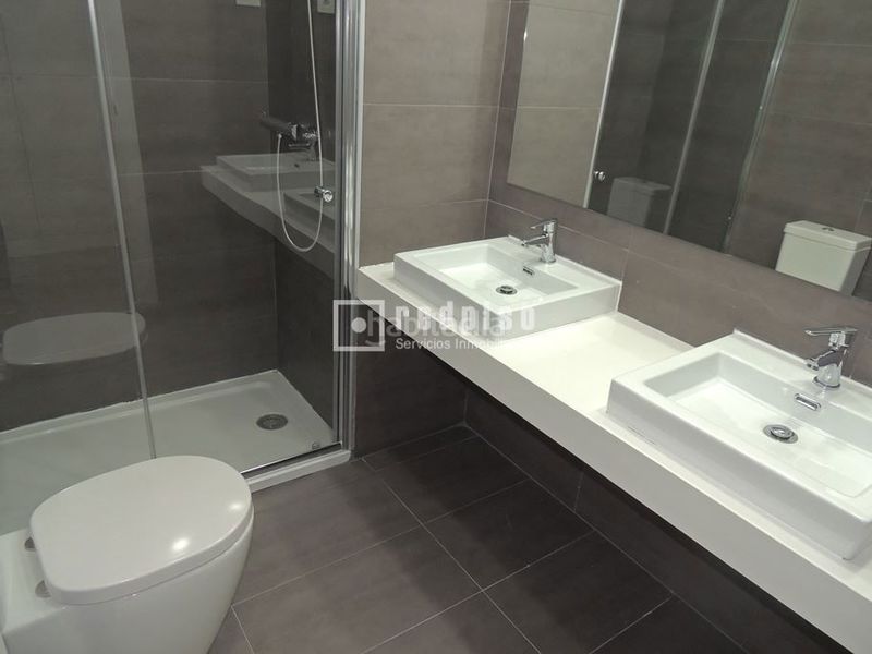 Foto 24265b3b-ca7b-48ba-84b0-8773ddeddcec. Chalet mit heizung parking in Buenavista Getafe
