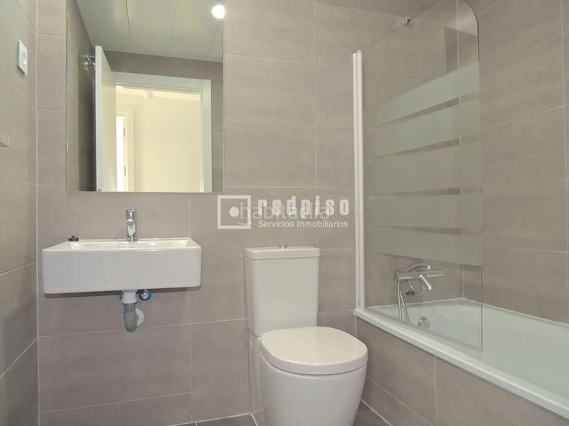 Foto 246b941a-999c-411e-9095-8926e5bf5bcd. Chalet mit heizung parking in Buenavista Getafe