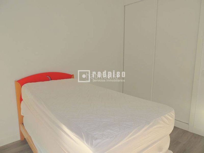 Foto 31552365-cd59-4eb4-bdd2-e6895fd6833c. Chalet mit heizung parking in Buenavista Getafe