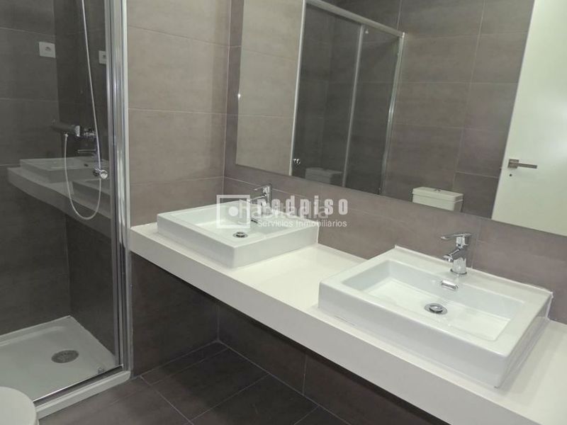 Foto 7325b0e3-1c68-4175-aa90-d0f904fa98e9. Chalet mit heizung parking in Buenavista Getafe