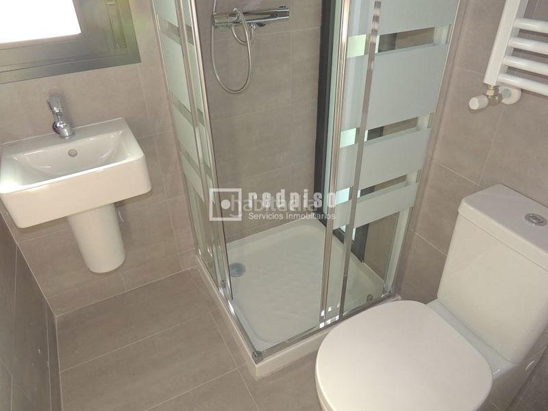 Foto ebdfb9cf-d57d-4dc6-b0e0-6cb8e1da5385. Chalet mit heizung parking in Buenavista Getafe