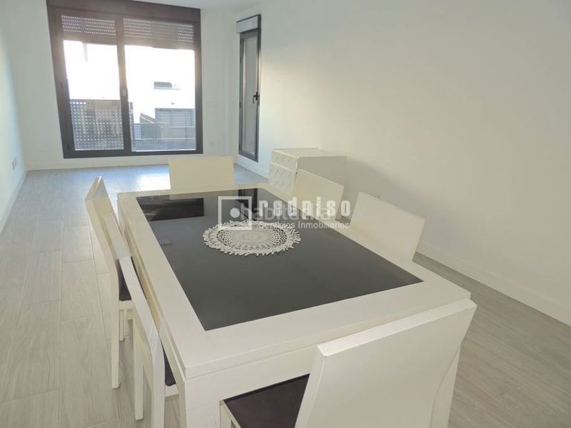 Foto fbddd339-37a7-4a67-93b8-75c24f375eeb. Chalet mit heizung parking in Buenavista Getafe
