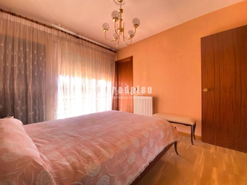 Foto 4dd4f554-ca23-466b-ac5d-a659f8918d7b. Chalet avec chauffage parking dans Sector 3 Getafe