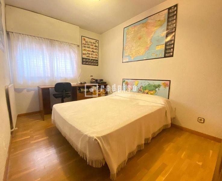 Foto 50458eb0-7f8b-4c39-8a2d-7556bf063b40. Chalet avec chauffage parking dans Sector 3 Getafe