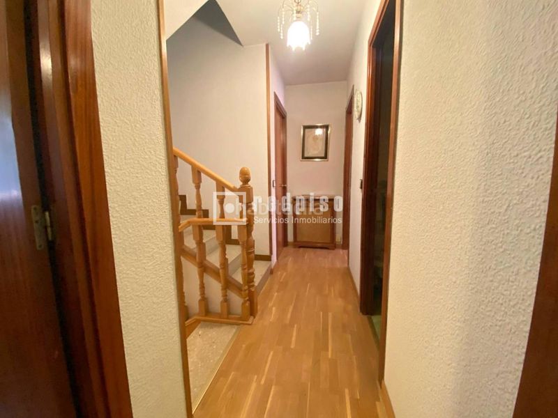 Foto 7b2f48cc-35d1-46cf-b81f-6cf2f73e5568. Chalet avec chauffage parking dans Sector 3 Getafe