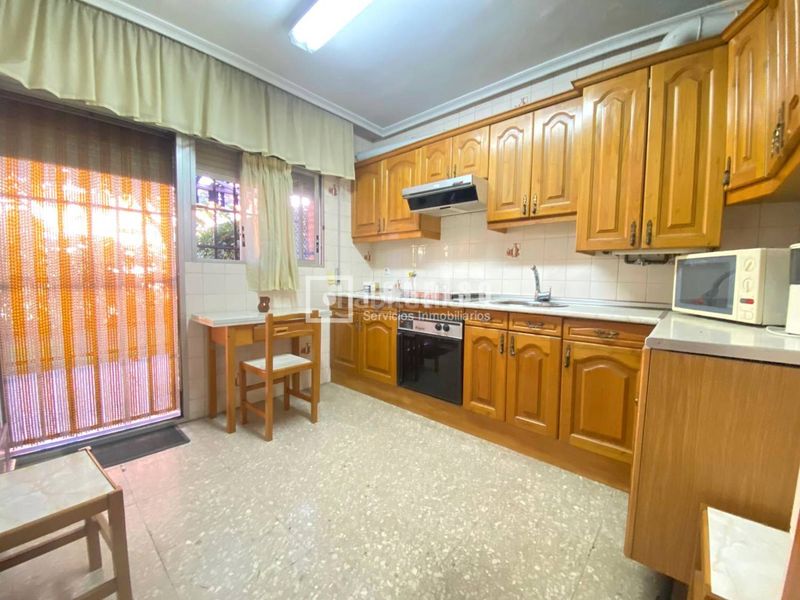 Foto 7de8e7e5-d6e3-40e0-affb-dd7100453981. Chalet avec chauffage parking dans Sector 3 Getafe