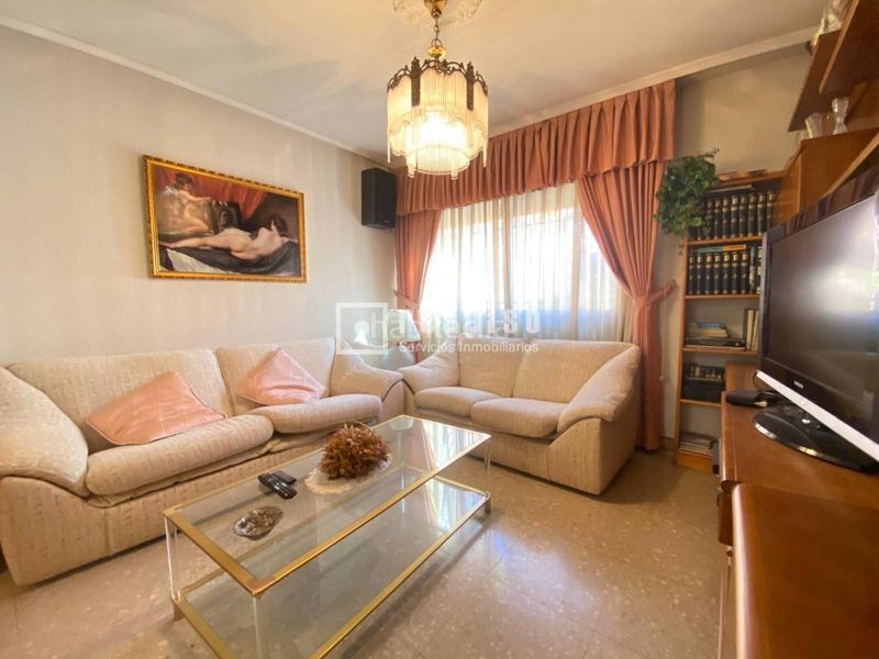 Foto e7cb7ec4-7b0d-45a4-8ae4-feaed8051d6d. Chalet avec chauffage parking dans Sector 3 Getafe