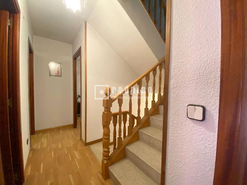 Foto eacd5257-0b31-451e-ae2b-faca5b2d4c22. Chalet avec chauffage parking dans Sector 3 Getafe
