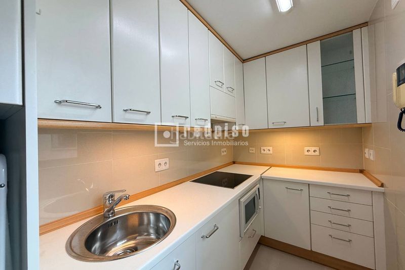 Foto 5e434f44-caf4-47b1-8601-23930cc7022e. Rent flat with pool in Ibiza Madrid
