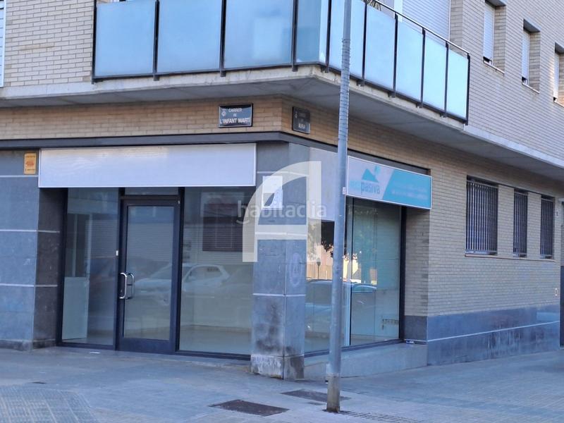 Foto 5af1e1d4-4df2-44d6-aa32-bdc7c1b96dc1. Alquiler local comercial local esquinero en alquiler en c. infant martí, en Terrassa