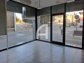 Rent Business premise  Infant marti. Local esquinero en alquiler en c. infant martí, terrassa