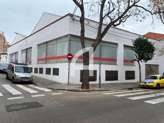 Location Local commercial  Nicolau talló. Local  cantonero en alquiler en ca naurrell,e n terrassa