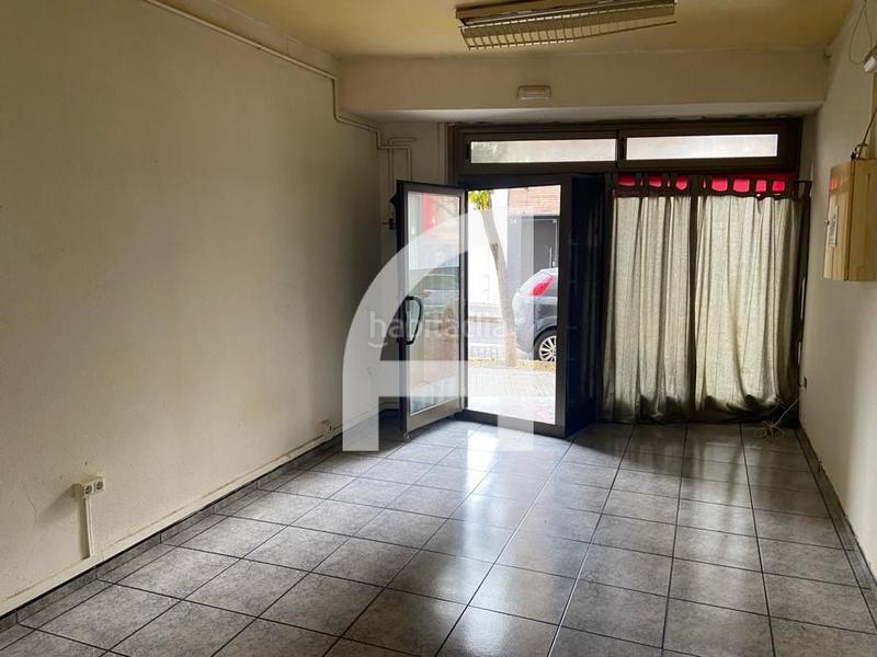 Foto b334fbdb-773c-4dde-87a1-0ea3e44257d7. Alquiler local comercial  de alquiler en la calle transversal en Terrassa