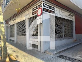 Location Local commercial  Salvador busquets. Local comercial de alquiler calle salvador busquets en el barrio