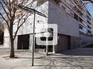 Local Comercial en Carrer de Prat de la Riba